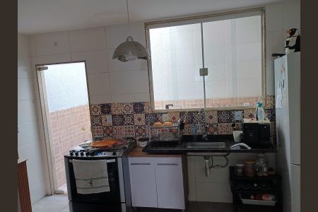 Sala/Cozinha de casa de condomínio à venda com 3 quartos, 180m² em Taquara, Rio de Janeiro