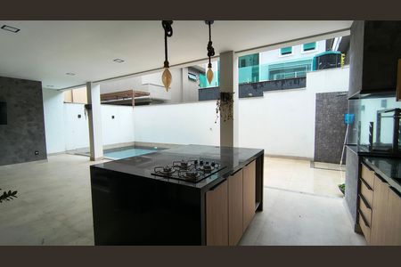 Casa de condomínio para alugar com 500m², 5 quartos e 4 vagas Casa de condomínio para alugar com 500m², 5 quartos e 4 vagasÁrea Gourmet