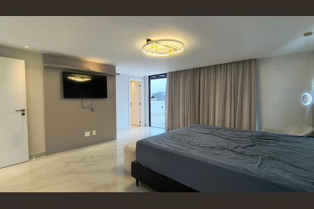 Casa de condomínio para alugar com 500m², 5 quartos e 4 vagas Casa de condomínio para alugar com 500m², 5 quartos e 4 vagasSuíte 4
