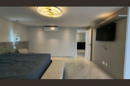 Casa de condomínio para alugar com 500m², 5 quartos e 4 vagas Casa de condomínio para alugar com 500m², 5 quartos e 4 vagasSuíte 4