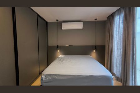 Casa de condomínio para alugar com 500m², 5 quartos e 4 vagas Casa de condomínio para alugar com 500m², 5 quartos e 4 vagasSuíte 2