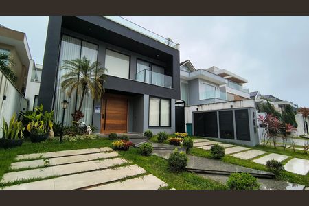 Fachada da Casa  de casa de condomínio para alugar com 5 quartos, 500m² em Recreio dos Bandeirantes, Rio de Janeiro