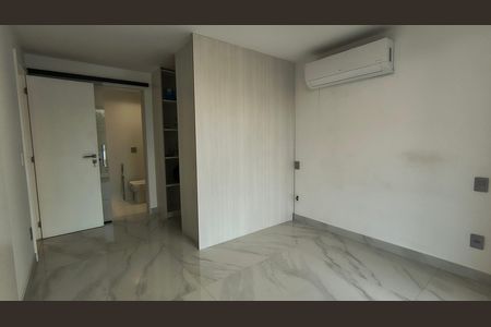 Casa de condomínio para alugar com 500m², 5 quartos e 4 vagas Casa de condomínio para alugar com 500m², 5 quartos e 4 vagasSuíte 3