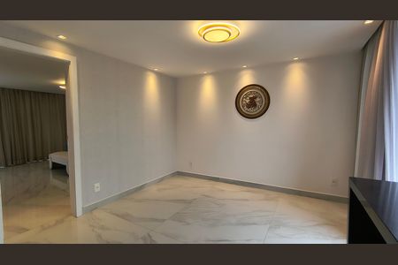 Casa de condomínio para alugar com 500m², 5 quartos e 4 vagas Casa de condomínio para alugar com 500m², 5 quartos e 4 vagasHall da Cobertura