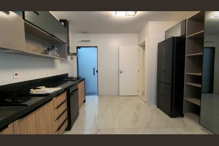 Cozinha  de casa de condomínio para alugar com 5 quartos, 500m² em Recreio dos Bandeirantes, Rio de Janeiro