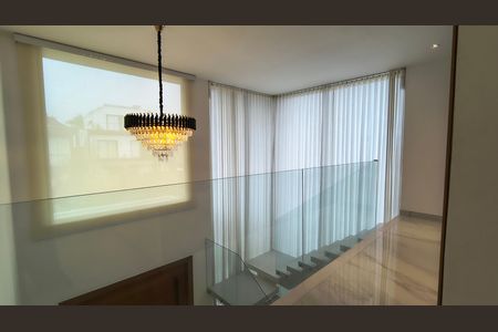 Casa de condomínio para alugar com 500m², 5 quartos e 4 vagas Casa de condomínio para alugar com 500m², 5 quartos e 4 vagasHall