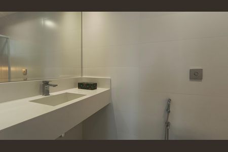 Casa de condomínio para alugar com 500m², 5 quartos e 4 vagas Casa de condomínio para alugar com 500m², 5 quartos e 4 vagasBanheiro da Suíte 3