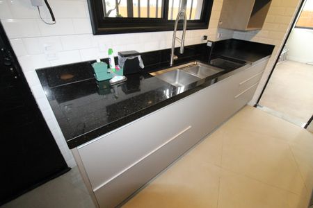 Casa para alugar com 150m², 2 quartos e 3 vagasCozinha