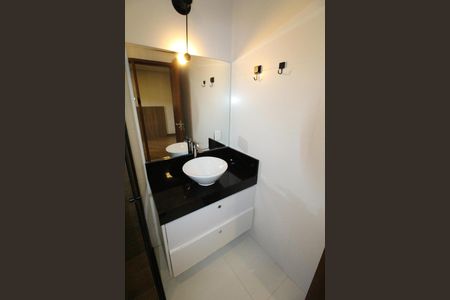 Casa para alugar com 150m², 2 quartos e 3 vagasBanheiro da Suíte