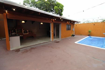 Casa para alugar com 150m², 2 quartos e 3 vagasQuintal