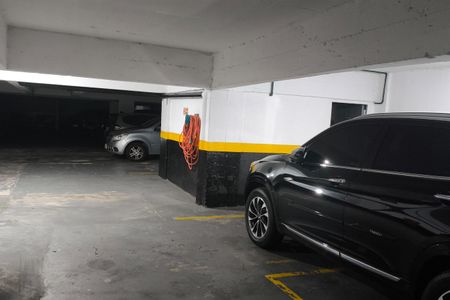 Apartamento à venda com 96m², 2 quartos e 2 vagas Apartamento à venda com 96m², 2 quartos e 2 vagasGaragem