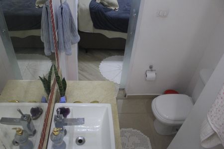 Apartamento à venda com 96m², 2 quartos e 2 vagasBanheiro da Suíte
