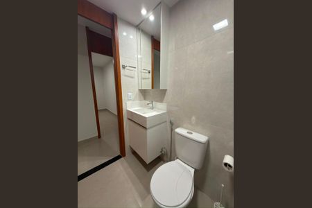 Apartamento para alugar com 61m², 3 quartos e 1 vaga Apartamento para alugar com 61m², 3 quartos e 1 vagaBanheiro 2