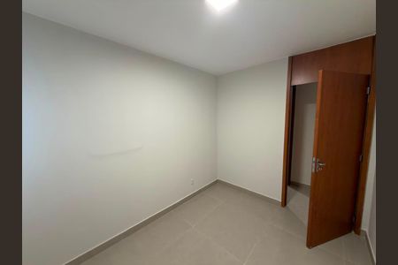 Apartamento para alugar com 61m², 3 quartos e 1 vaga Apartamento para alugar com 61m², 3 quartos e 1 vagaQuarto 02