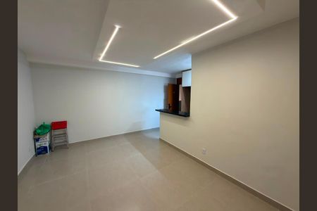 Apartamento para alugar com 61m², 3 quartos e 1 vaga Apartamento para alugar com 61m², 3 quartos e 1 vagaSala