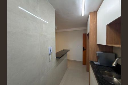 Cozinha  de apartamento para alugar com 3 quartos, 61m² em Qs 3, Brasília
