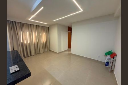 Sala  de apartamento para alugar com 3 quartos, 61m² em Qs 3, Brasília