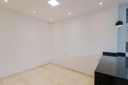 Casa para alugar com 2 quartos, 72m² em Jardim Zaira, Mauá