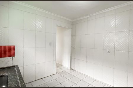 Casa para alugar com 50m², 1 quarto e 2 vagasCozinha 