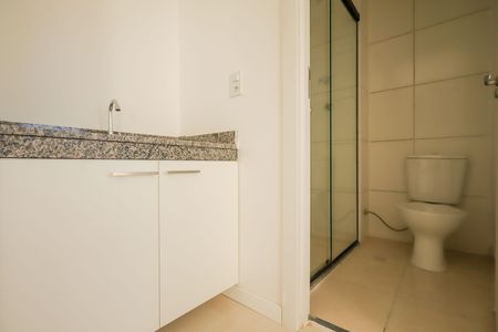 Apartamento para alugar com 38m², 2 quartos e sem vaga Apartamento para alugar com 38m², 2 quartos e sem vagaBanheiro