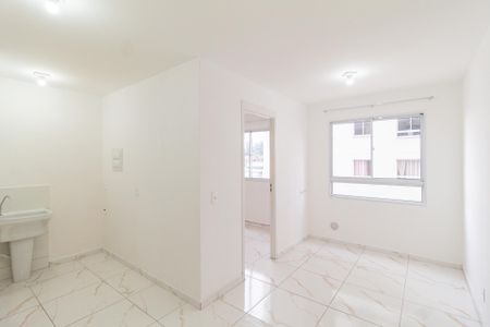 Sala de apartamento para alugar com 2 quartos, 36m² em Chacara Santa Lucia dos Ypes, Carapicuíba