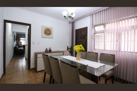 Casa à venda com 125m², 3 quartos e 5 vagas