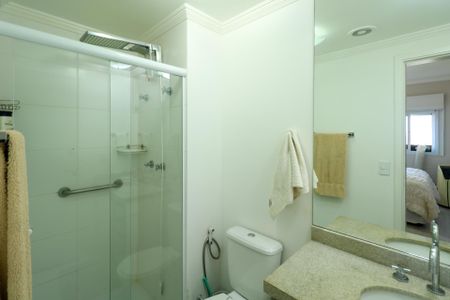 Apartamento à venda com 68m², 2 quartos e 1 vaga Apartamento à venda com 68m², 2 quartos e 1 vagaBanheiro da Suíte