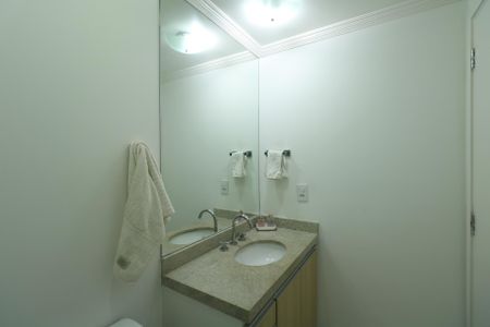 Apartamento à venda com 68m², 2 quartos e 1 vaga Apartamento à venda com 68m², 2 quartos e 1 vagaBanheiro da Suíte
