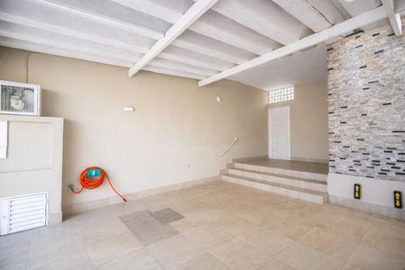 Casa à venda com 160m², 3 quartos e 3 vagas