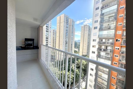 Apartamento à venda com 44m², 2 quartos e 1 vaga Apartamento à venda com 44m², 2 quartos e 1 vagaVaranda