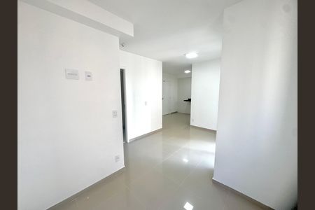 Apartamento à venda com 44m², 2 quartos e 1 vaga Apartamento à venda com 44m², 2 quartos e 1 vagaSala