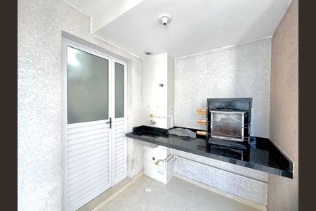 Apartamento à venda com 44m², 2 quartos e 1 vaga Apartamento à venda com 44m², 2 quartos e 1 vagaÁrea de Serviço