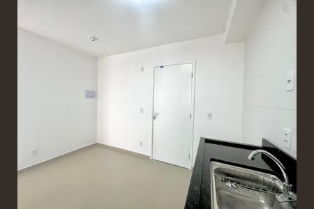 Cozinha de apartamento para alugar com 2 quartos, 44m² em Picanço, Guarulhos