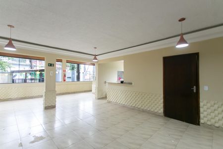 Apartamento para alugar com 48m², 2 quartos e 1 vaga Apartamento para alugar com 48m², 2 quartos e 1 vagaÁrea comum - Salão de Festas