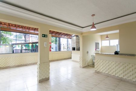 Apartamento para alugar com 48m², 2 quartos e 1 vaga Apartamento para alugar com 48m², 2 quartos e 1 vagaÁrea comum - Salão de Festas