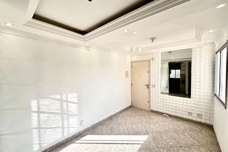 Sala de apartamento para alugar com 2 quartos, 41m² em Vila Lourdes, Ferraz de Vasconcelos