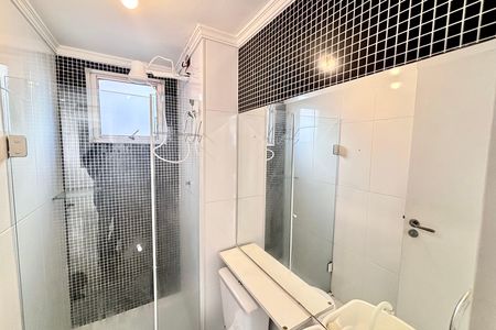 Banheiro de apartamento para alugar com 2 quartos, 41m² em Vila Lourdes, Ferraz de Vasconcelos