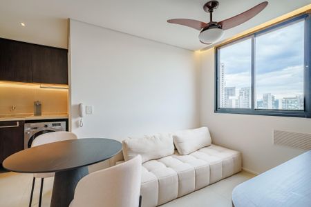 Sala de kitnet/studio para alugar com 1 quarto, 33m² em Butantã, São Paulo