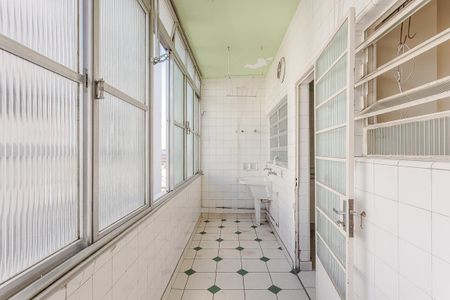 Apartamento à venda com 156m², 3 quartos e sem vaga Apartamento à venda com 156m², 3 quartos e sem vagaÁrea de Serviço