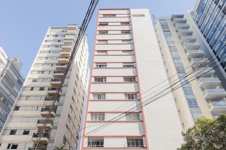 Apartamento à venda com 156m², 3 quartos e sem vaga Apartamento à venda com 156m², 3 quartos e sem vagaFachada