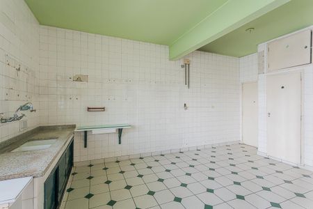 Apartamento à venda com 156m², 3 quartos e sem vaga Apartamento à venda com 156m², 3 quartos e sem vagaCozinha
