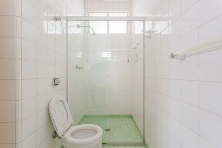 Apartamento à venda com 156m², 3 quartos e sem vaga Apartamento à venda com 156m², 3 quartos e sem vagaBanheiro 1