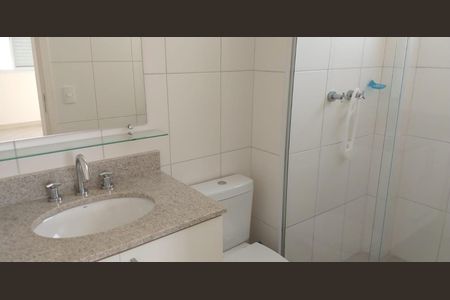 Apartamento para alugar com 69m², 2 quartos e 2 vagasBanheiro