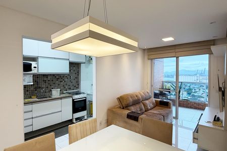 Apartamento para alugar com 70m², 2 quartos e 1 vagaSala