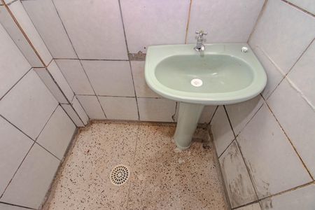Casa para alugar com 50m², 2 quartos e sem vaga Casa para alugar com 50m², 2 quartos e sem vagaBanheiro