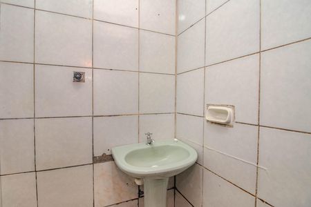 Casa para alugar com 50m², 2 quartos e sem vaga Casa para alugar com 50m², 2 quartos e sem vagaBanheiro