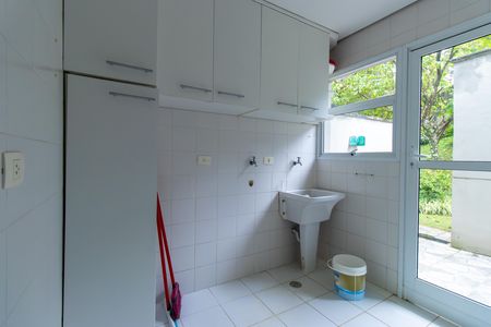 Casa de condomínio para alugar com 550m², 4 quartos e 2 vagas Casa de condomínio para alugar com 550m², 4 quartos e 2 vagasÁrea de Serviço