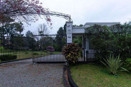 Fachada do condomínio de casa de condomínio para alugar com 4 quartos, 550m² em Vila Hortencia, Cotia