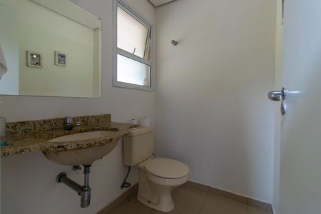 Lavabo de casa de condomínio para alugar com 4 quartos, 550m² em Vila Hortencia, Cotia