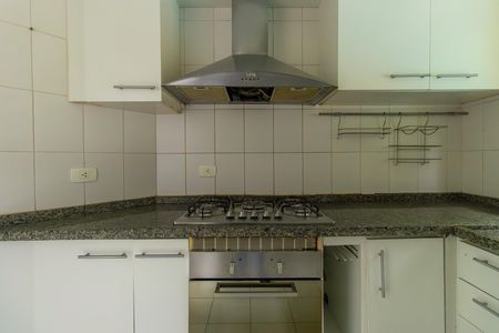 Cozinha de casa de condomínio para alugar com 4 quartos, 550m² em Vila Hortencia, Cotia